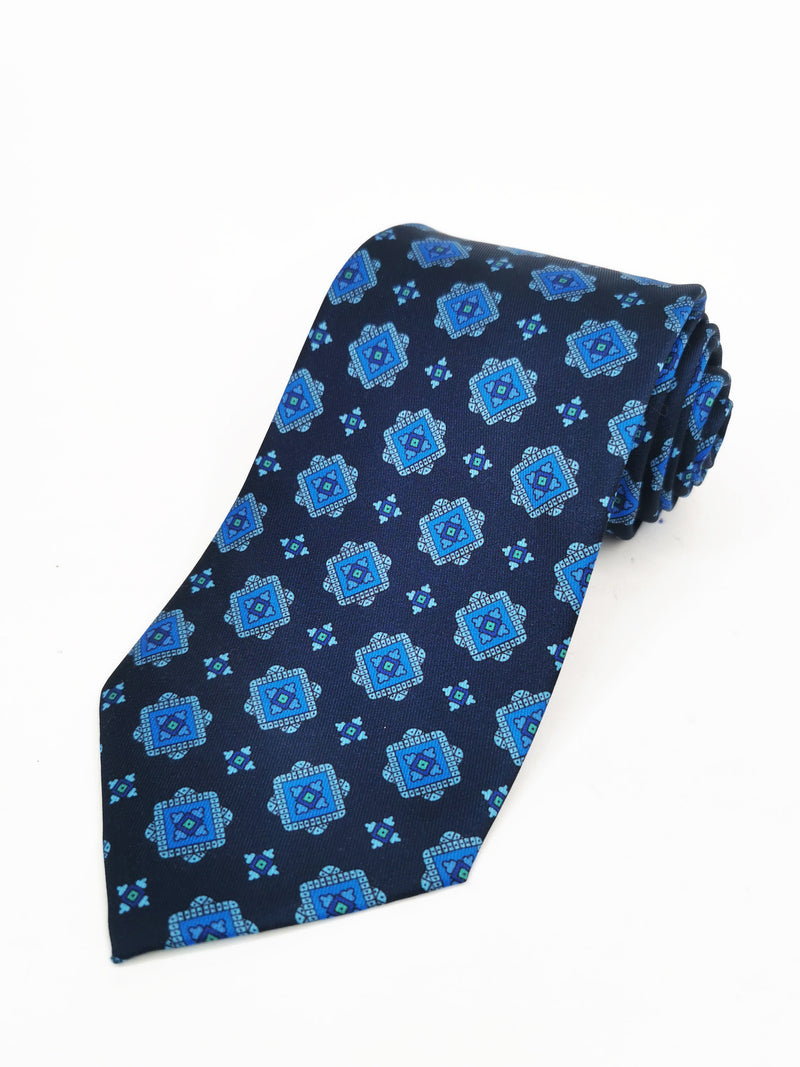 Corbata azul marino con rosetas azules