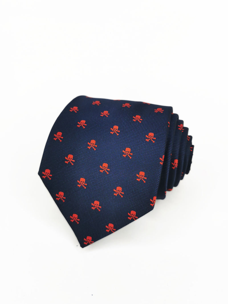 Corbata azul marino con calaveras piratas rojas