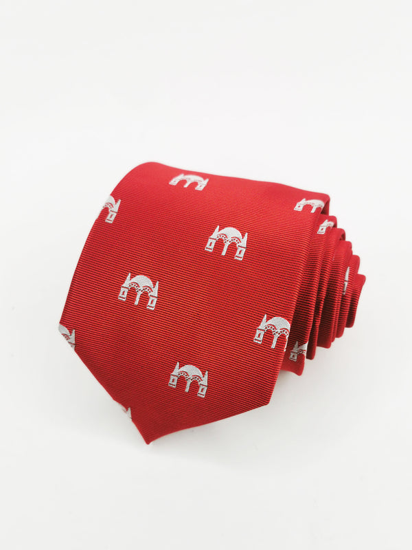 Corbata roja con portada feria expo blanca