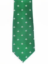 Corbata verde con flor de lis grande blanca